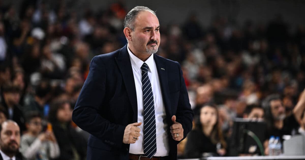 Selçuk Ernak'a Polonya'da büyük onur