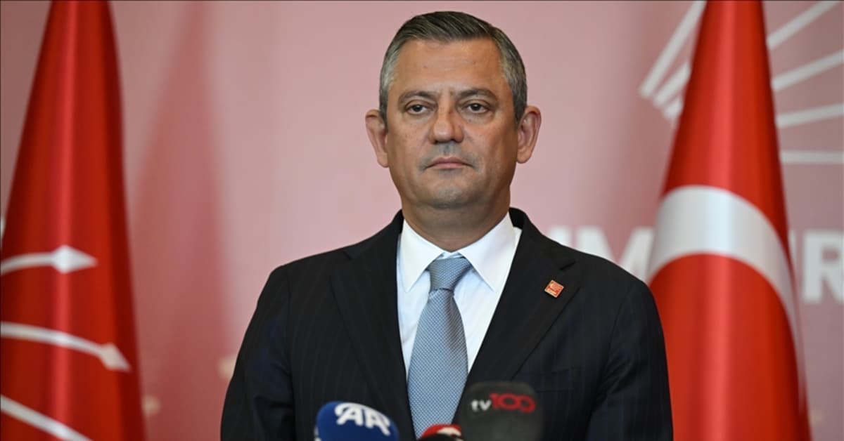 Özgür Özel, 32 anneyi aradı