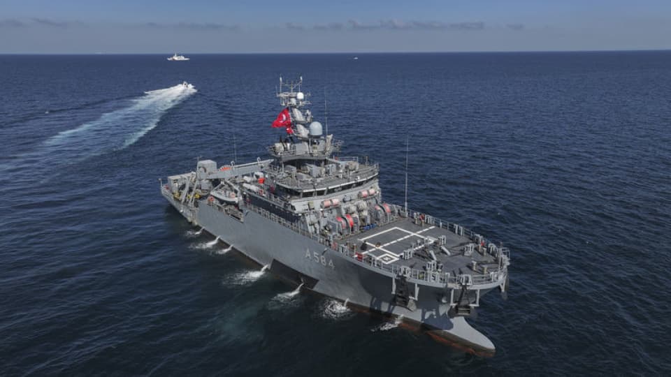 Silivri'de batan gemi 720 metrede!