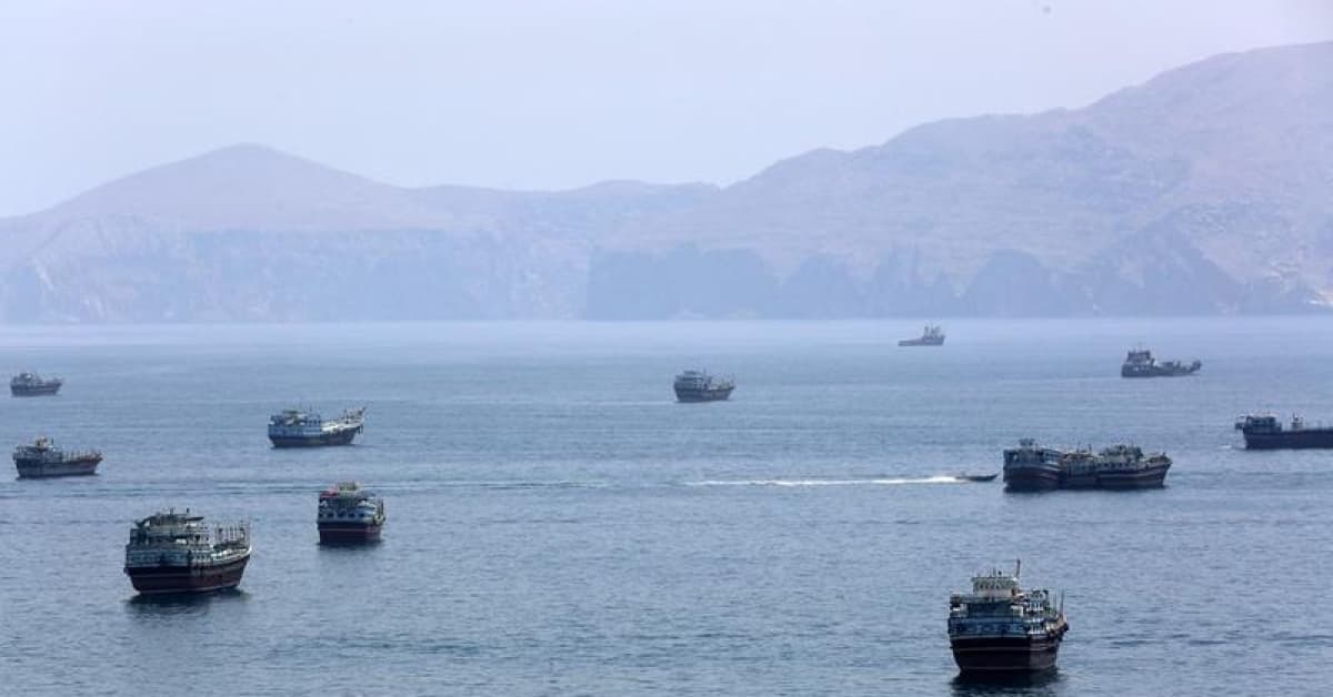 İran ABD'ye ait insansız deniz aracını hedef aldı