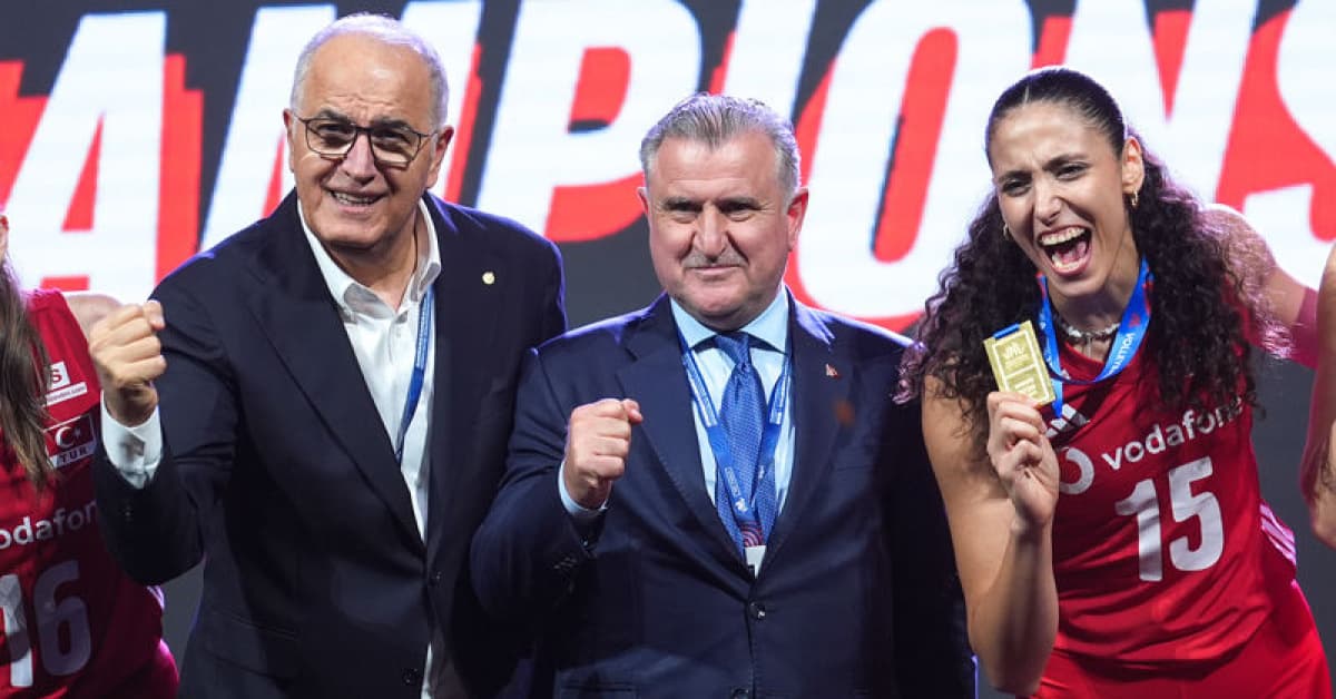 "Türkiye voleybolda müthiş işler başarıyor!"