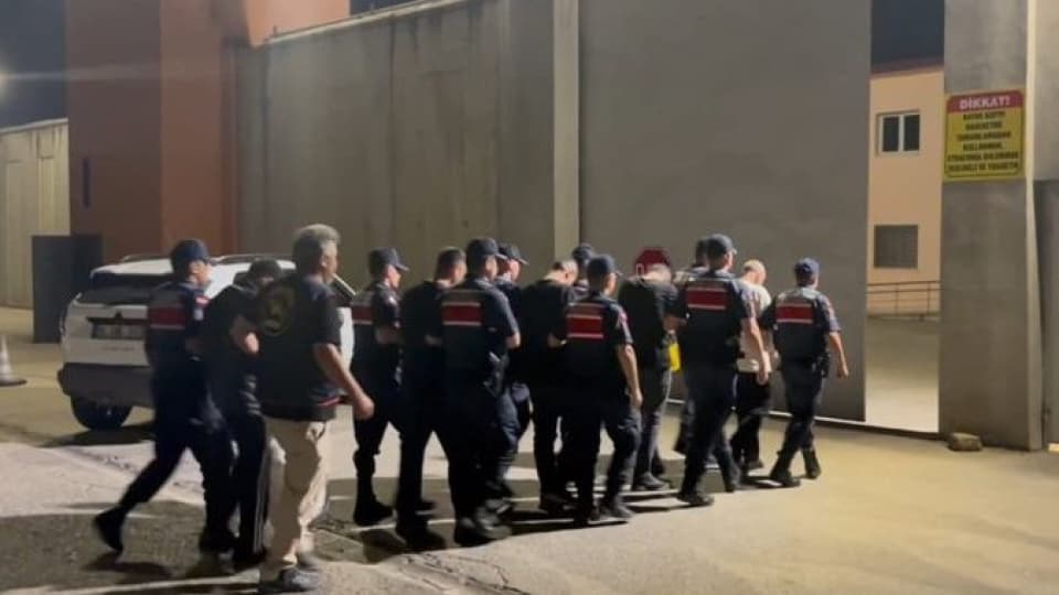 Eczacılara 'yeşil reçete' operasyonu: 7 tutuklama