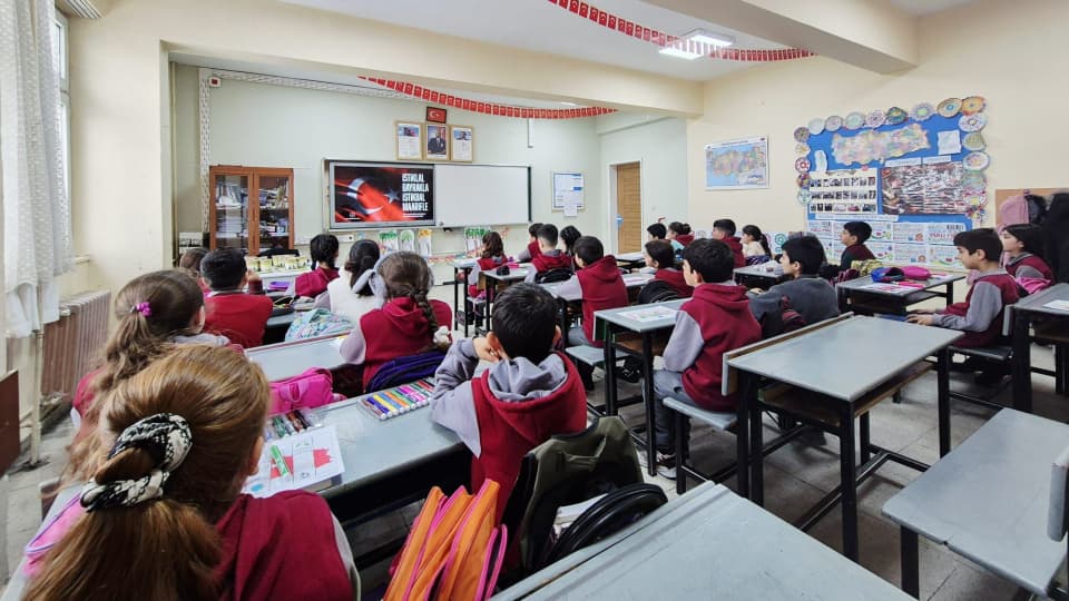 Okullar açılırken bulaşıcı hastalıklara karşı aşı uyarısı!