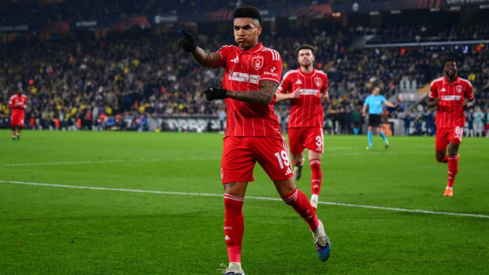 Aston Villa'ya Nottingham çelmesi!