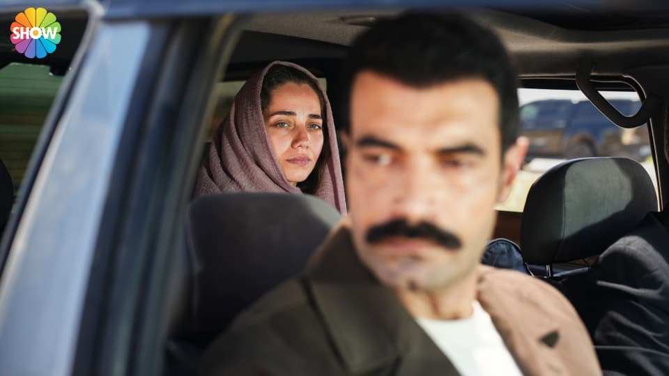 "İstersen yalan söyle, inanacağım..."