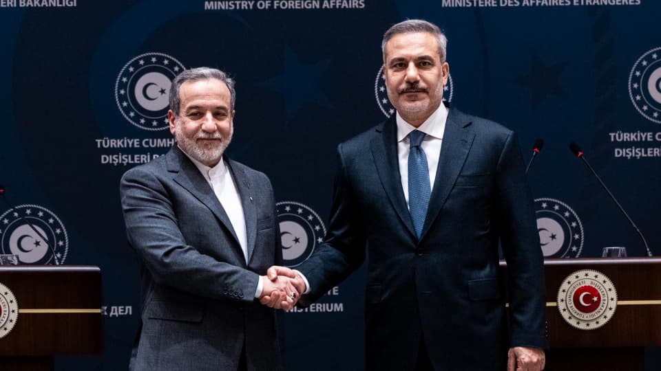 Bakan Fidan, Arakçi ile görüştü