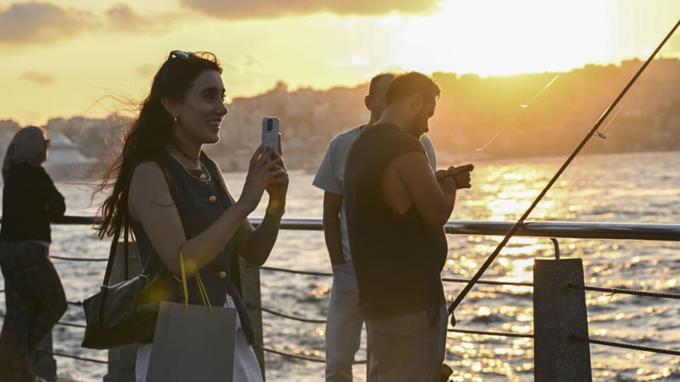 Sıcak hava sürüyor, kuzeye yağış beklentisi