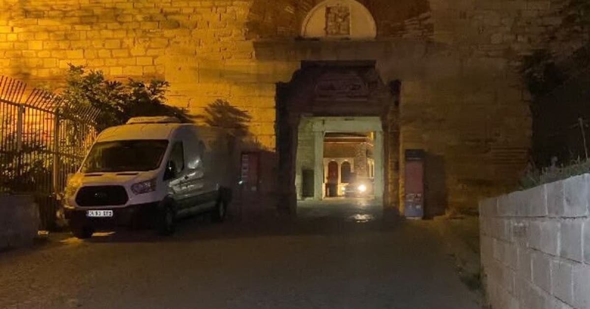 Surların içinde erkek cesedi bulundu