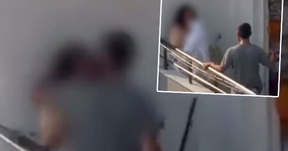 Vicdan kanatan görüntü... Balkonda kadına sopalı şiddet!