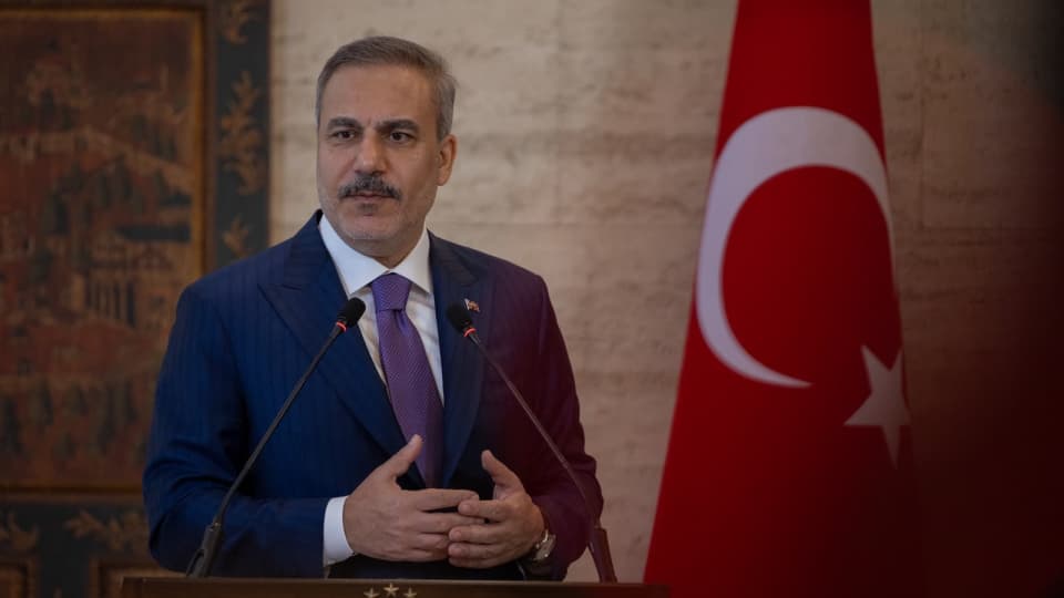 'Suriye'nin yanında olmaya devam edeceğiz'