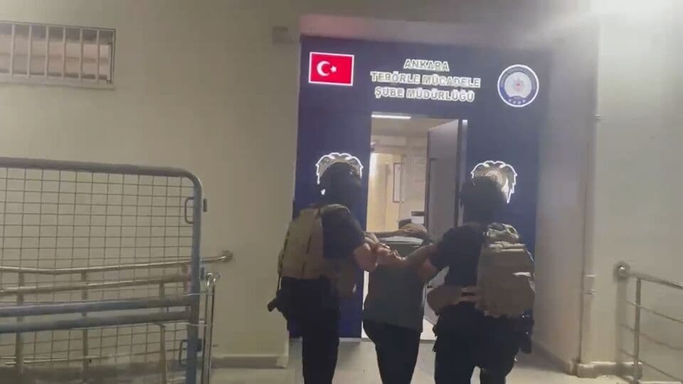 FETÖ'ye 'izdivaç' operasyonu: 9 gözaltı