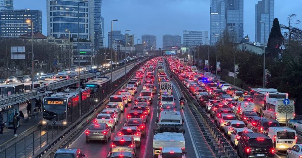İstanbul'da yağmur trafiği
