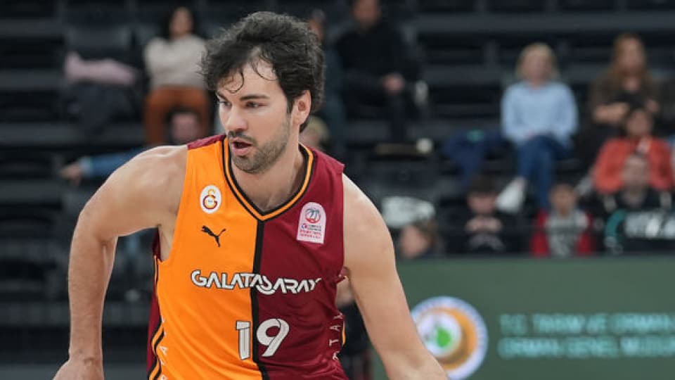 "Kariyerimi G.Saray'da bitirmek istiyorum"