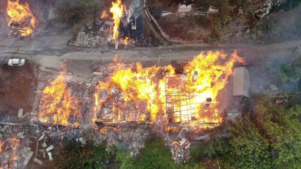 Kastamonu'da yangın! 7 eve sıçradı