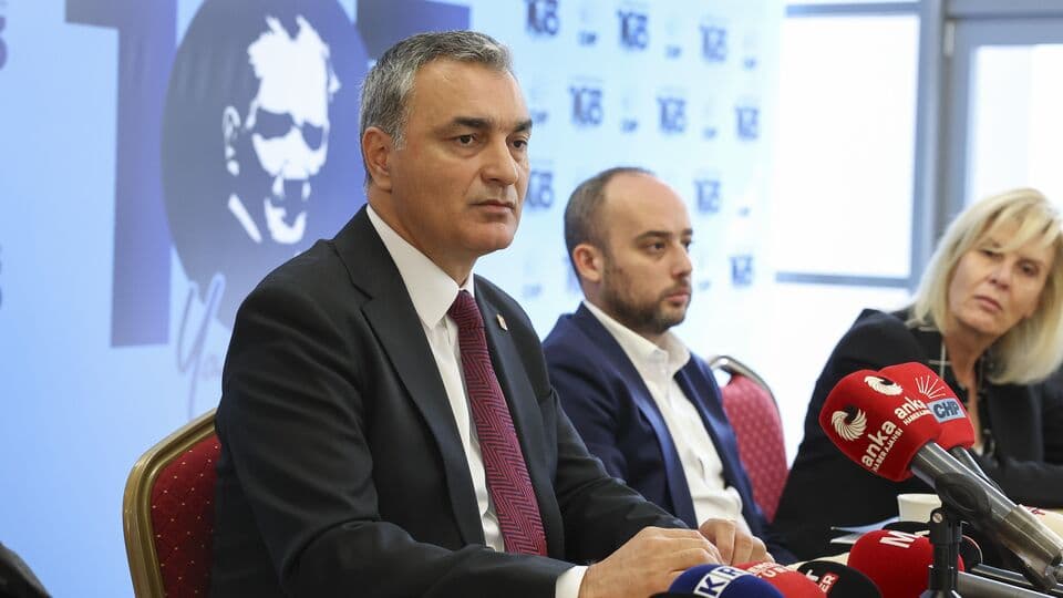 "Hiç kimse CHP'den üstün değil"