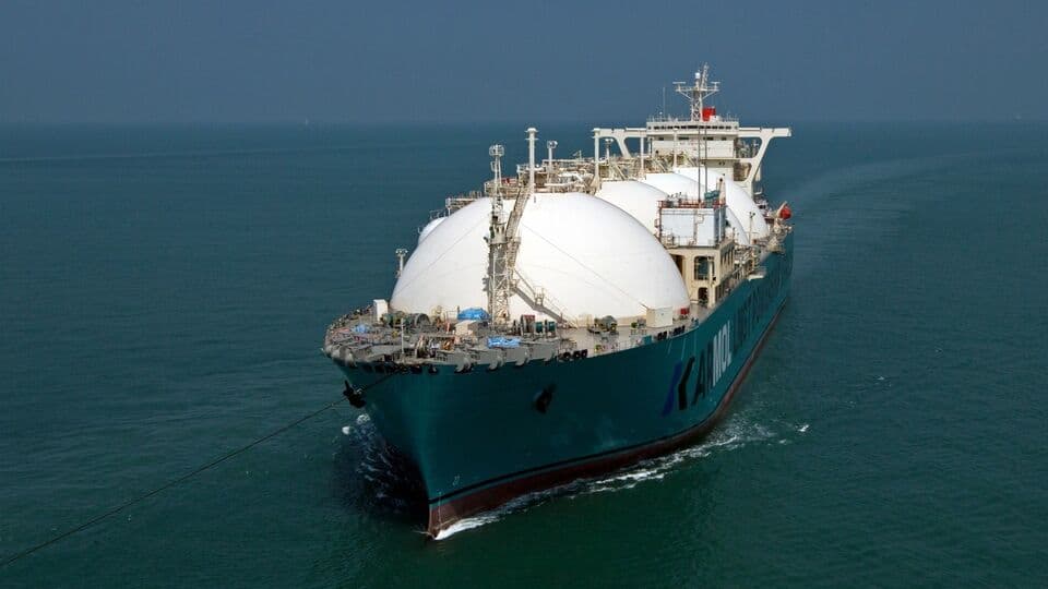Karpowership'ten 8 yılda 7 yüzer LNG terminali