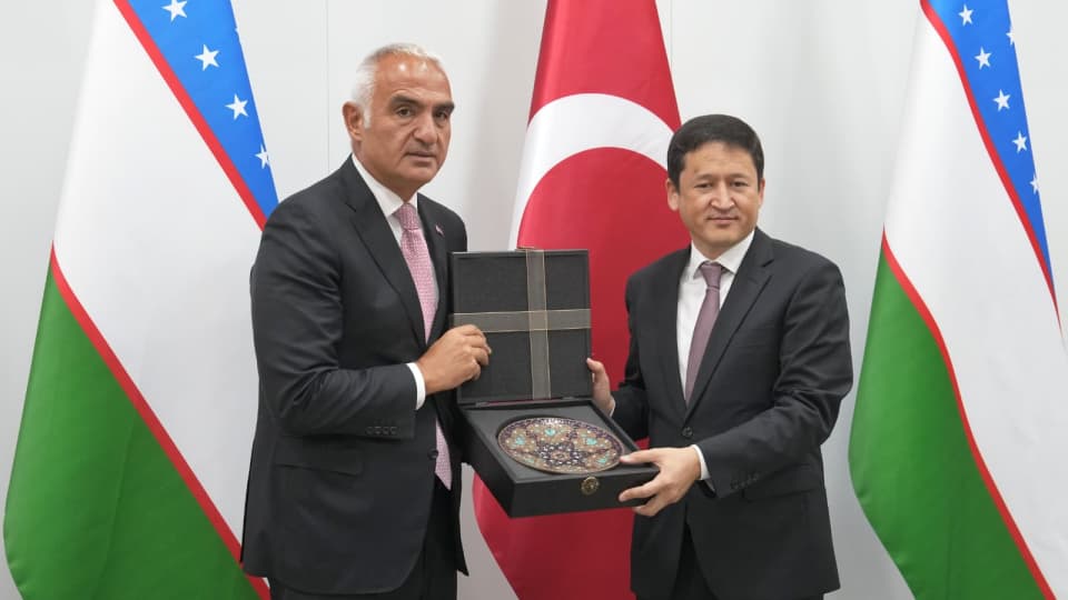 Bakan Ersoy: 25 eserin Özbekistan'da çevirisi ve yayımı için destek verdik"