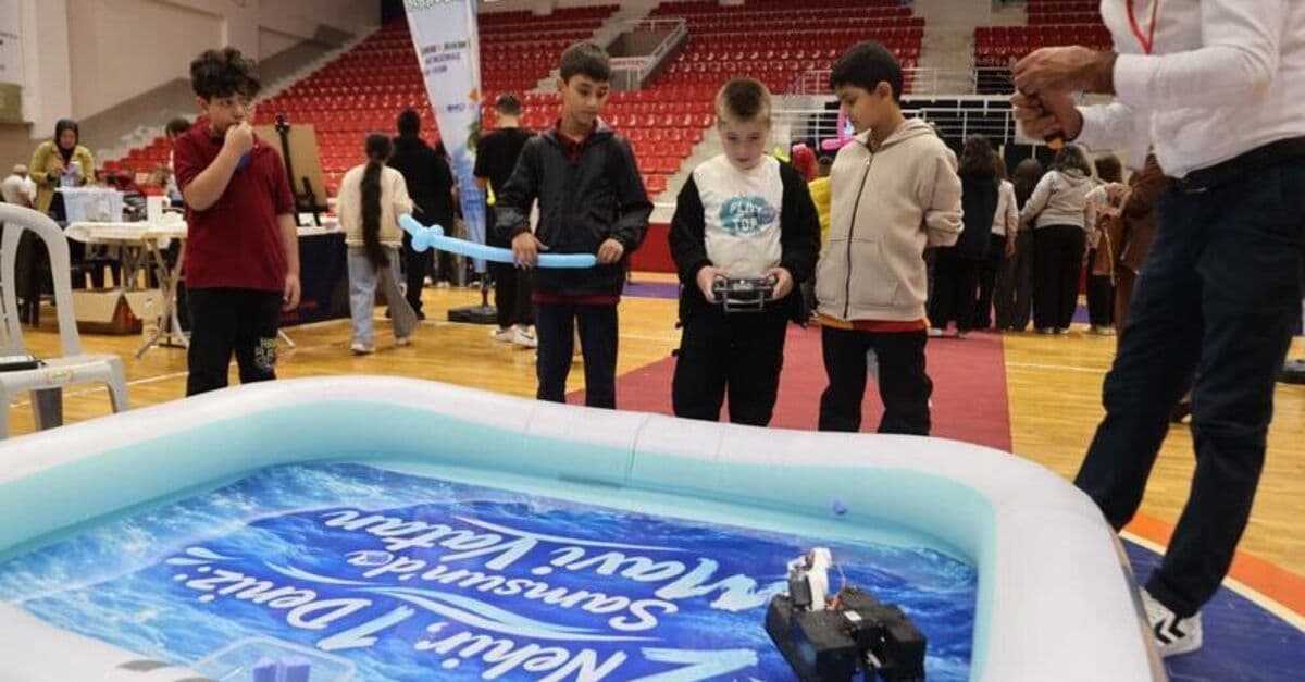 Samsun'da "Mavi Vatan" bilim şenliği başladı
