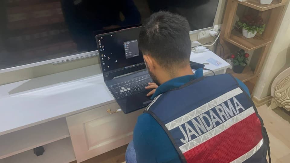 Dragon Hackerz'in 2 yöneticisine gözaltı