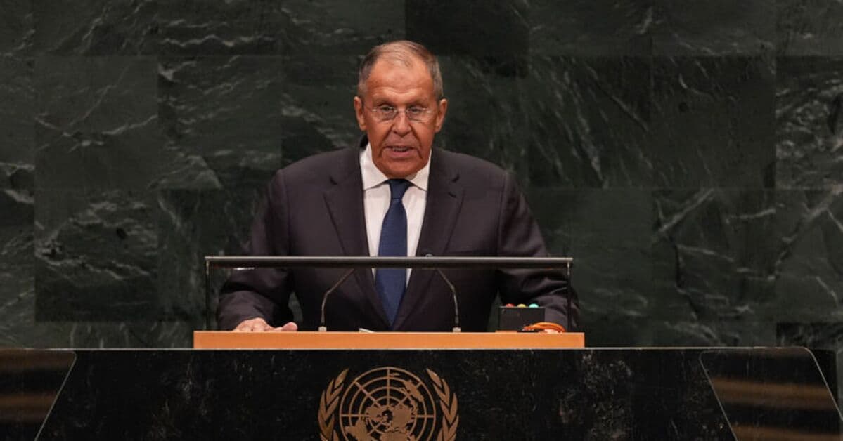 Lavrov'dan S-400 açıklaması