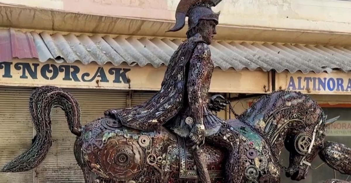 50 bin parça kullandı! Büyük İskender ve atını yaptı