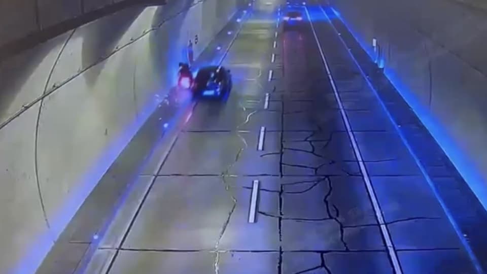 Tünelde korkunç kaza! Motosikletli can verdi!
