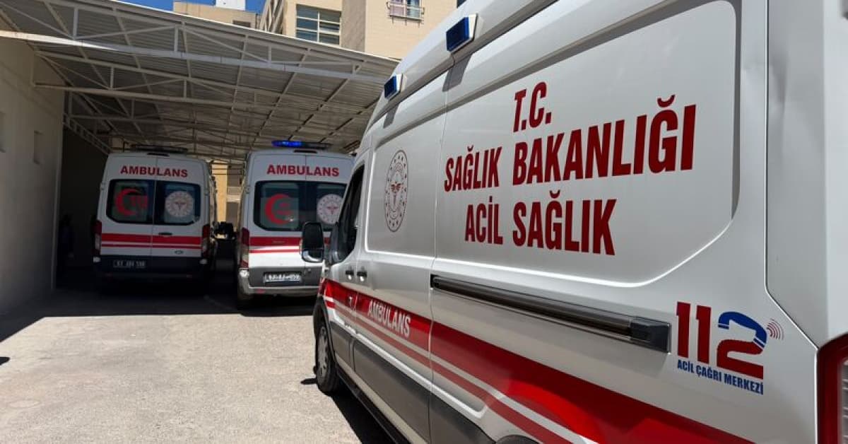 Balkondan düşen bebek kahretti!