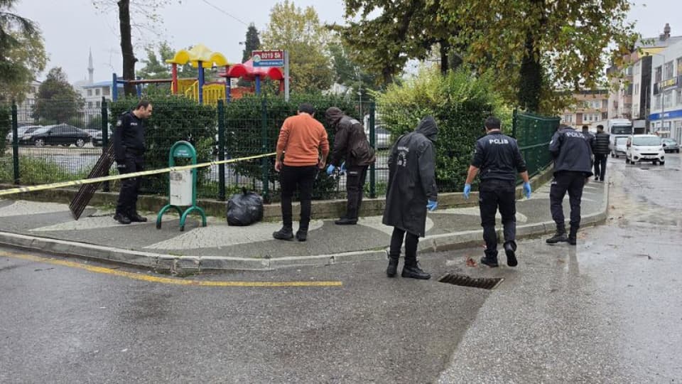 Kardeşlerin kanlı alacak verecek kavgası