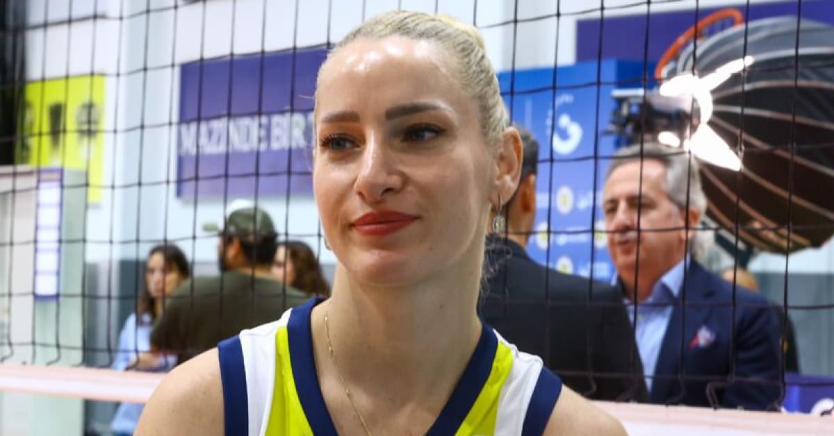 "Fenerbahçe'de forma giymek benim için şeref"
