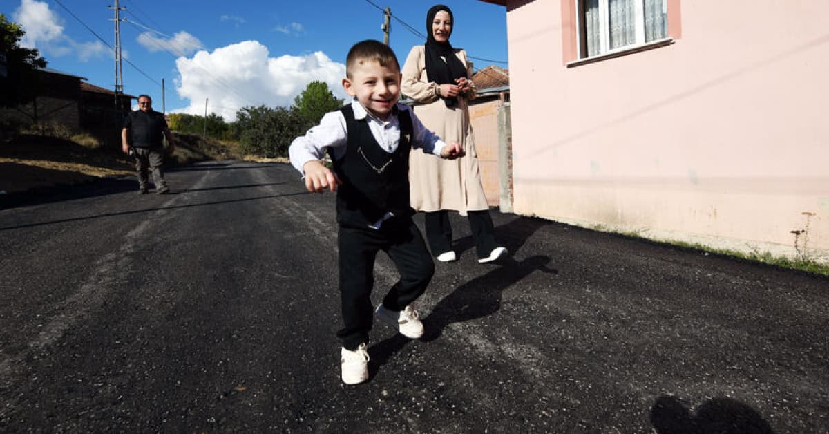Köy yolu minik Kürşat için asfaltlandı
