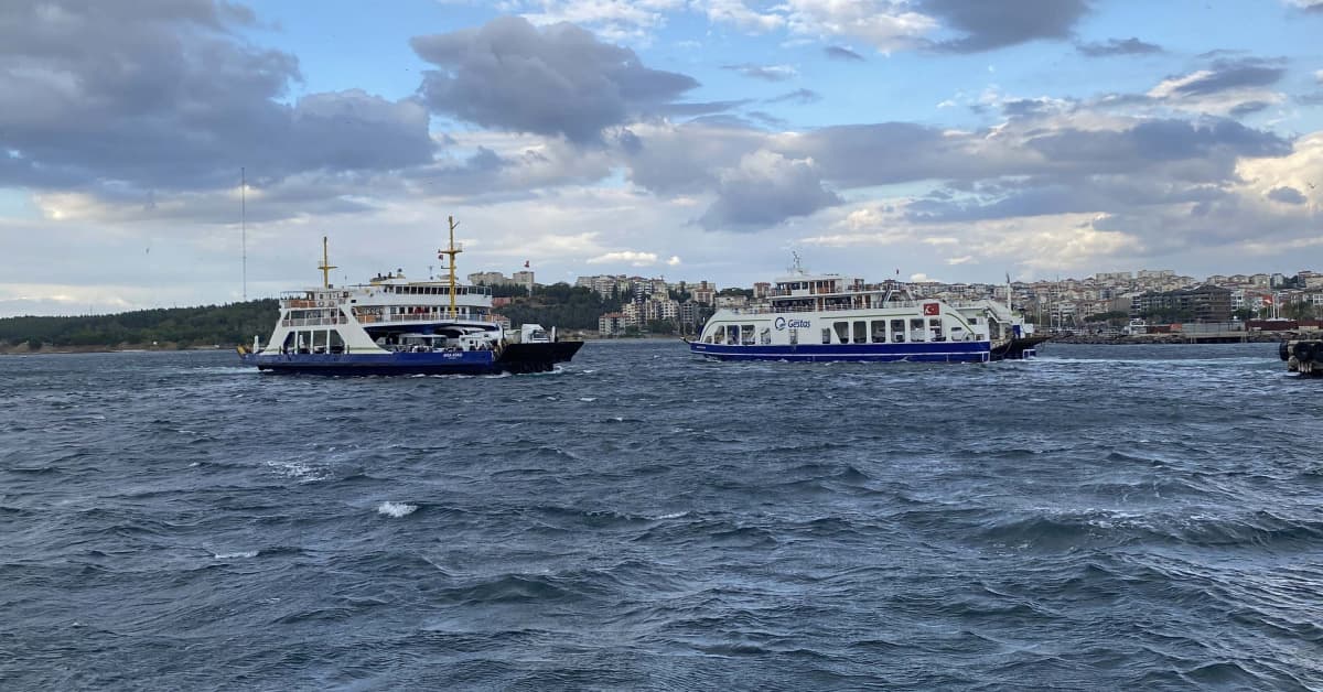 Gökçeada ve Bozcaada'ya fırtına engeli