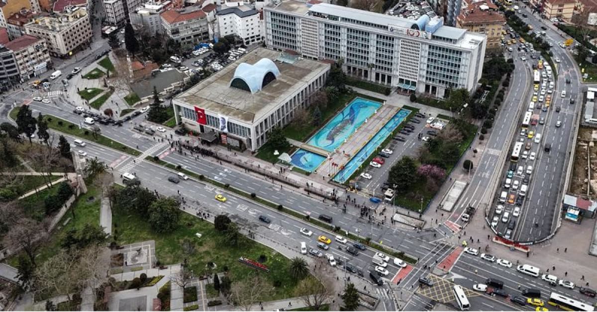 İBB yolsuzluk davasında 4 sanığa tahliye
