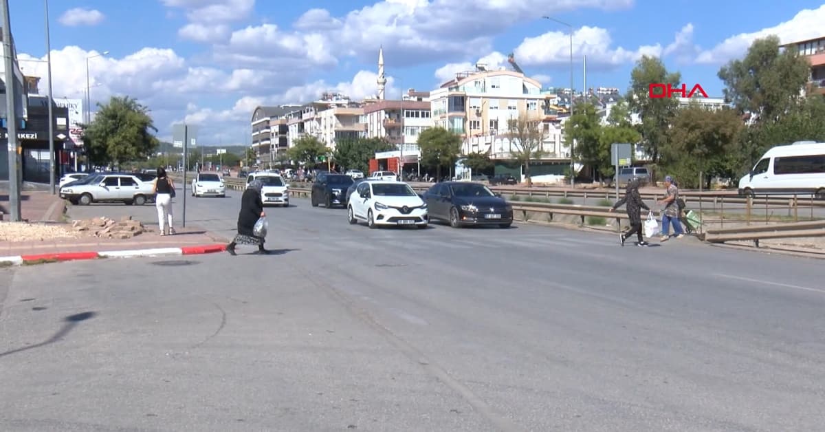 İki mahalleyi ayıran caddede tehlikeli geçiş