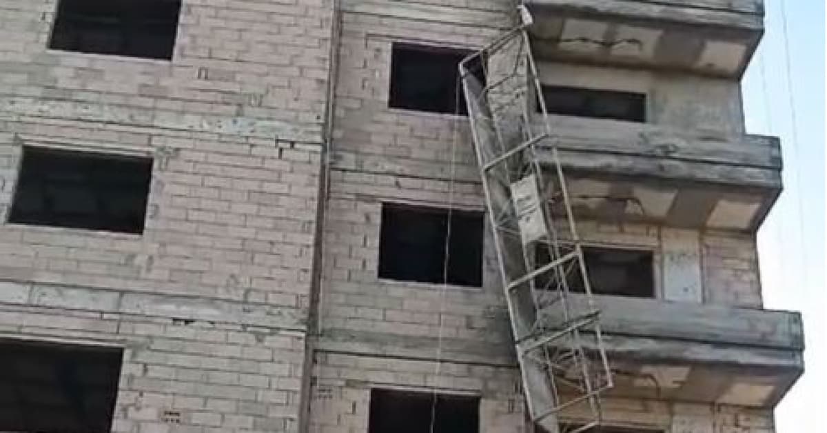 İnşaat işçisi kardeşler iskeleden düştü: 1 ölü, 1 yaralı