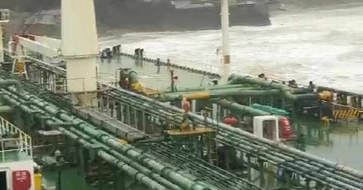 Sürüklenen tanker karaya oturdu