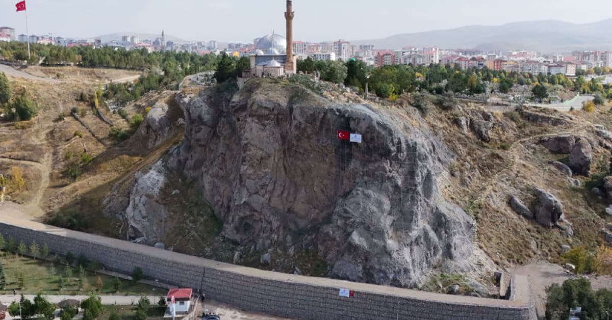 Yukarı Tekke kayalıklarında çalışma tamamlandı