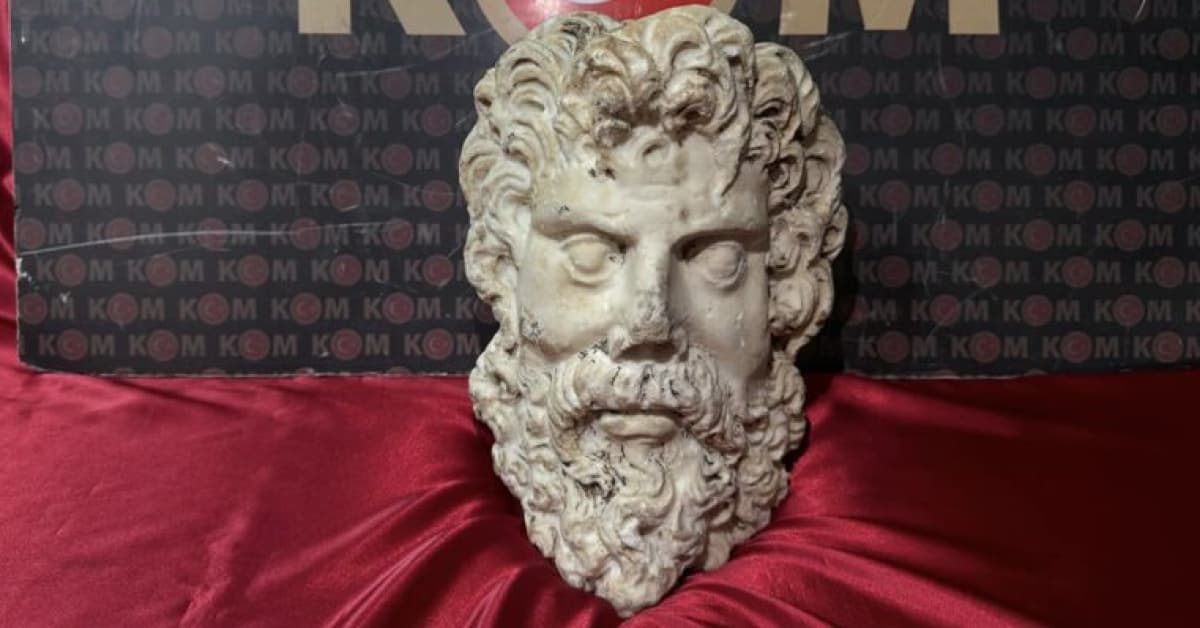 2 bin yıllık Zeus heykeli ele geçirildi