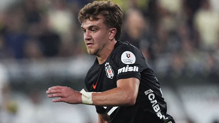 Beşiktaş'ta sakatlık şoku: Derbiye devam edemedi!
