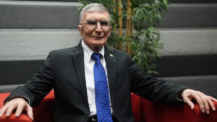 Azerbaycan'dan Aziz Sancar'a Şöhret Nişanı