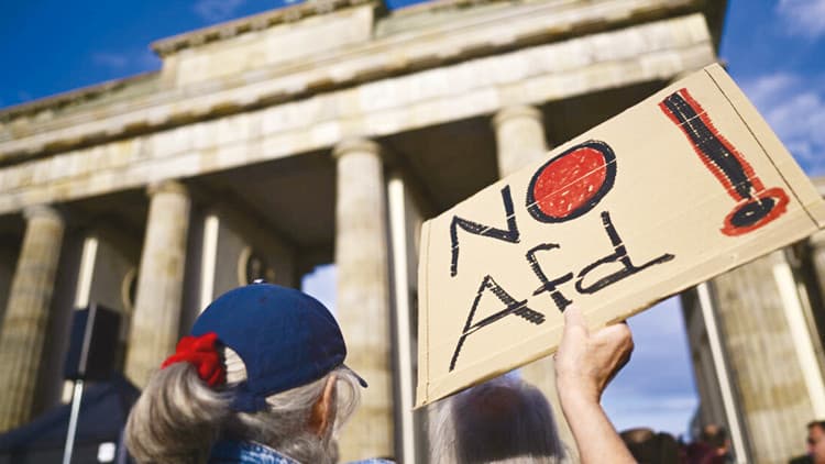 AfD zaferi anketlere yansıdı: Almanya’nın üçte ikisi korkuyor