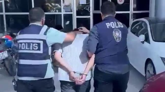 Hatay'da dehşet: 4 kişiyi palayla yaralayarak ortalığı kan gölüne çevirdi
