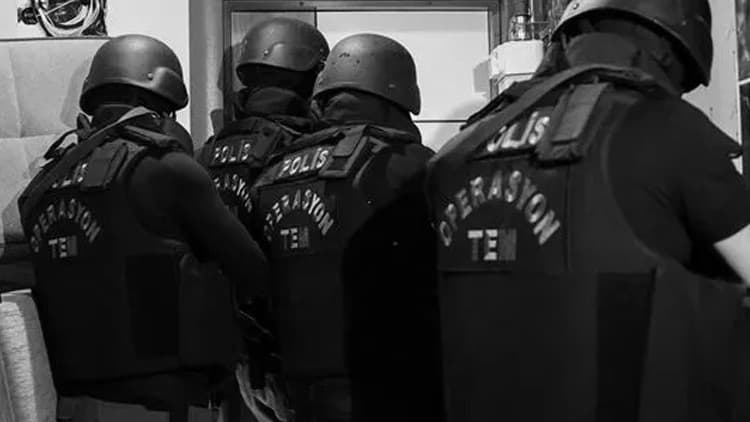 "Sokak hakkı" adı altında haraç toplayan çeteye şafak operasyonu: 18 gözaltı