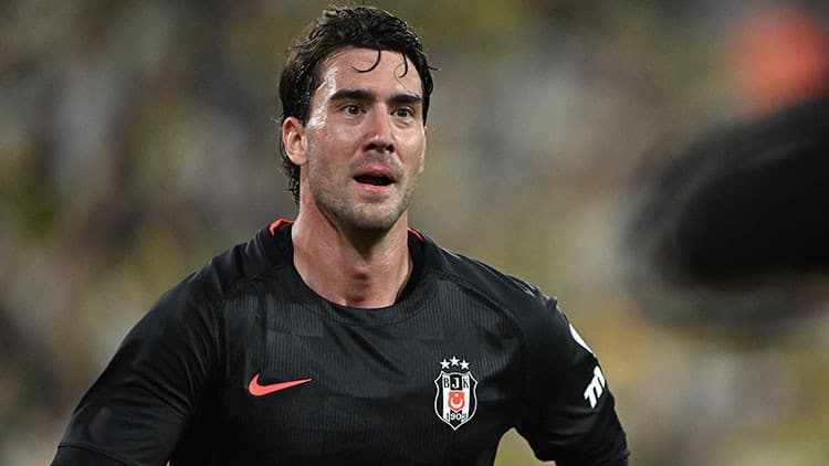 Beşiktaşlı Dusan Vlahovic sakatlandı