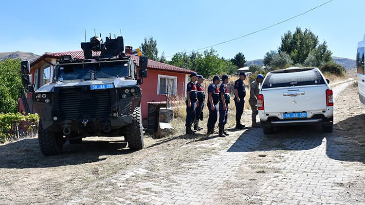 14 gündür kayıp olan Büşra bebek olayında sır perdesi aralanamadı! Soruşturmada "mavi kazaklı Mehmet" detayı