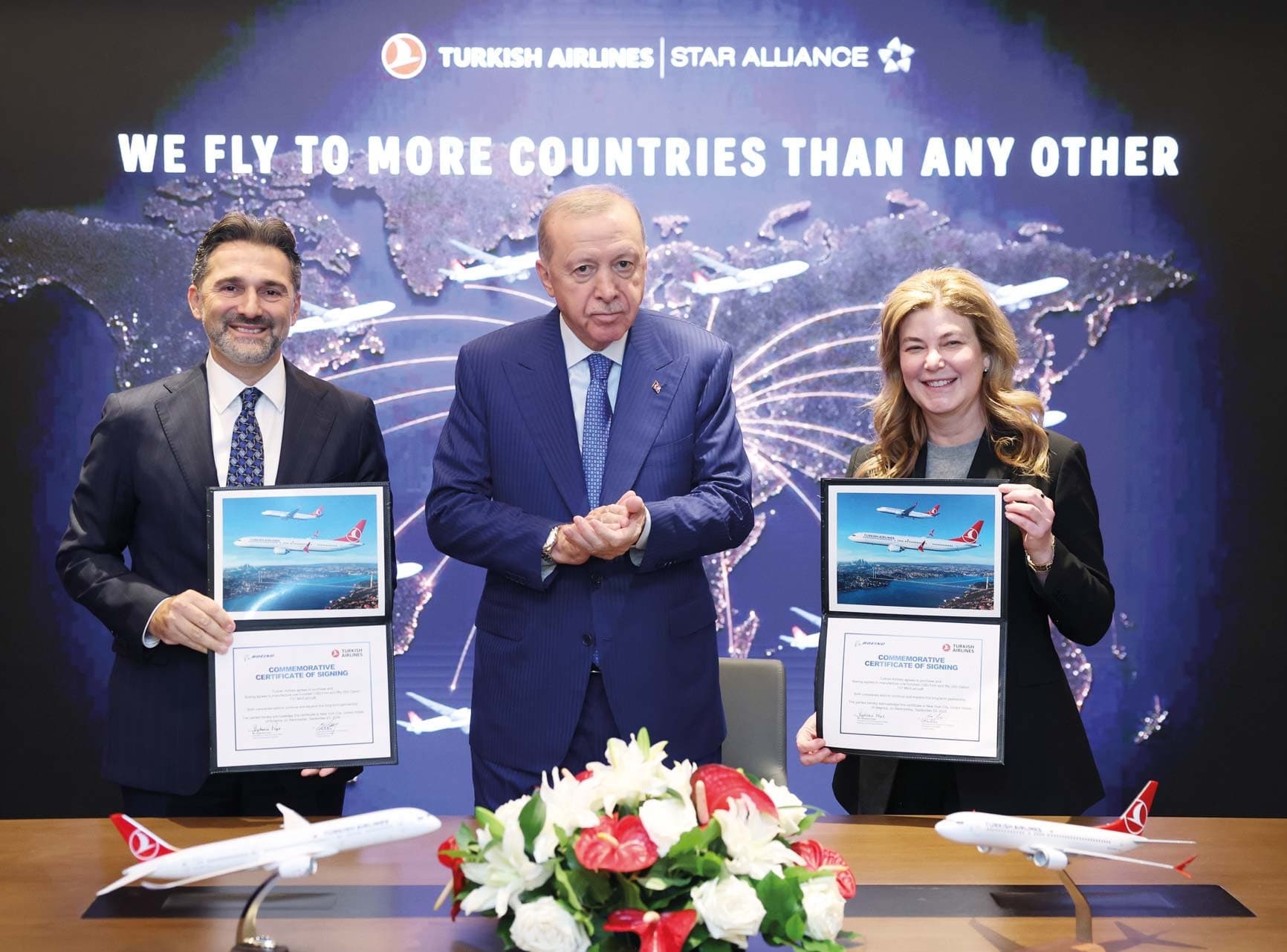 Boeing ile 150 uçak anlaşması imzalandı