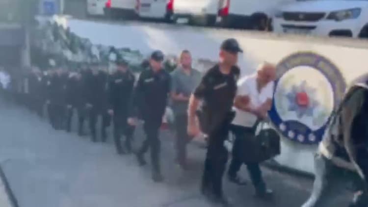 İstanbul'da vatandaşlık vurgunu operasyonu: 33 tutuklama, dev mal varlığına el koyma