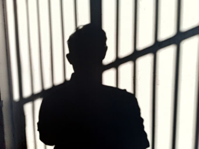 Belirsiz bir iz yüzünden müebbet yedi! Masum olduğu 40 yıl sonra ortaya çıktı... Eşini gerçekten kim öldürdü?