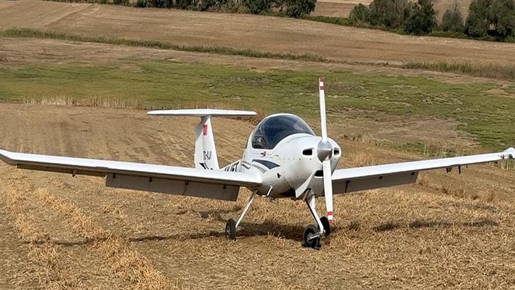 Tekirdağ'da eğitim uçağı tarlaya zorunlu iniş yaptı: Pilotların durumu iyi