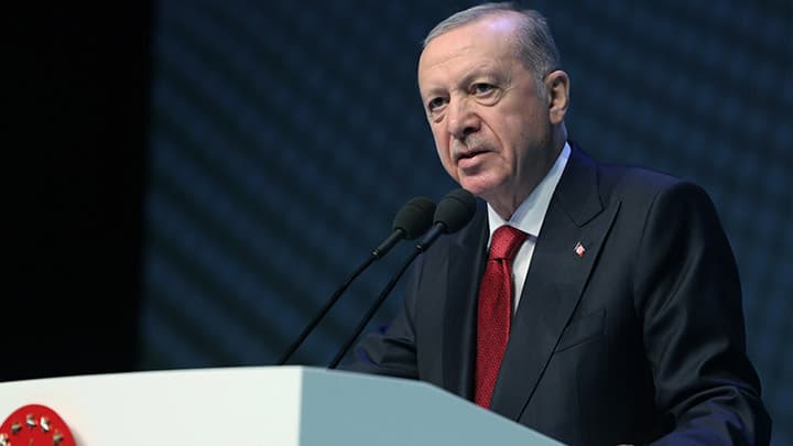 Cumhurbaşkanı Erdoğan'dan Türk Dil Bayramı mesajı: Diline sahip çıkan millet, tarihine ve geleceğine de sahip çıkar