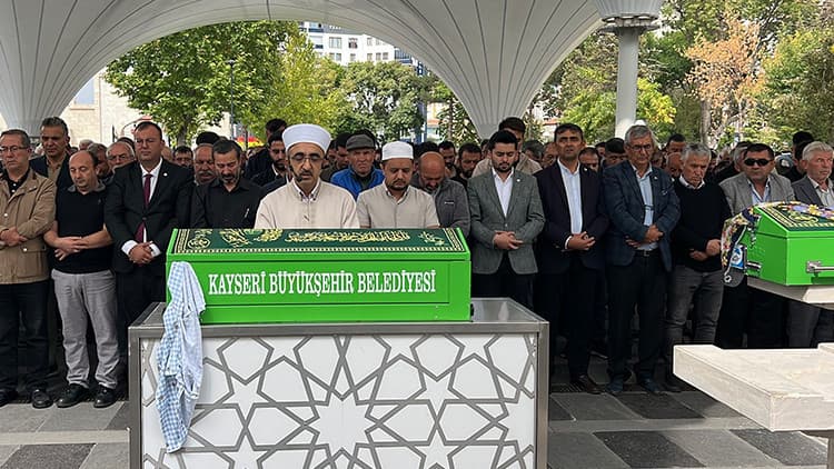 3 yaşındaki Kaan'ın kahreden ölümü: Babasının kucağındayken üzerine kaya parçası devrildi